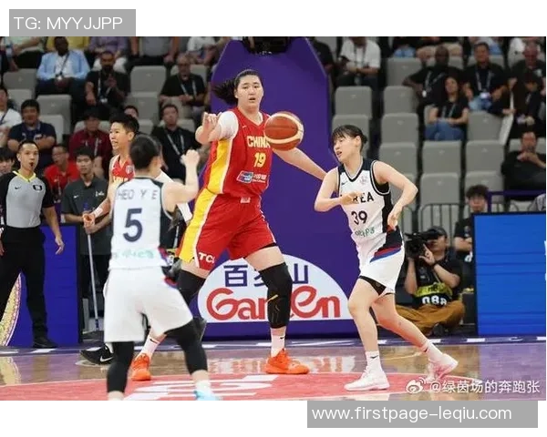 日本女篮与韩国女篮激战正酣谁能在亚洲赛场上笑到最后